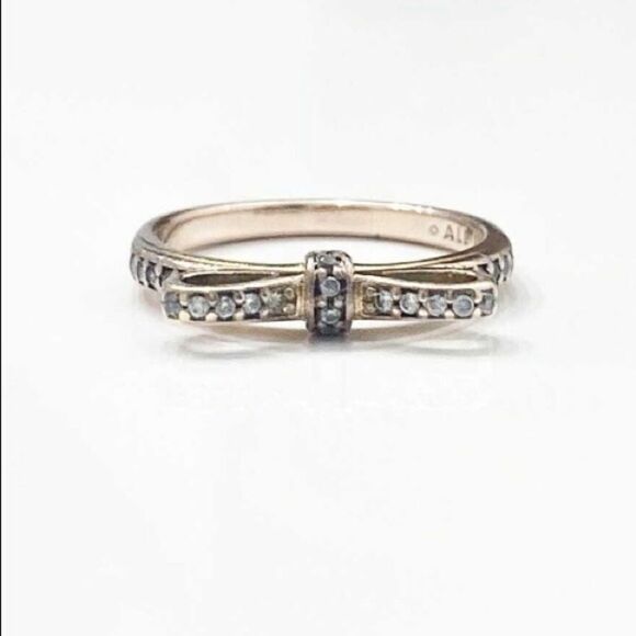 Pandora Sparkling Bow Rose Gold & Cubic Zirconia Ring - Picture 3 of 12